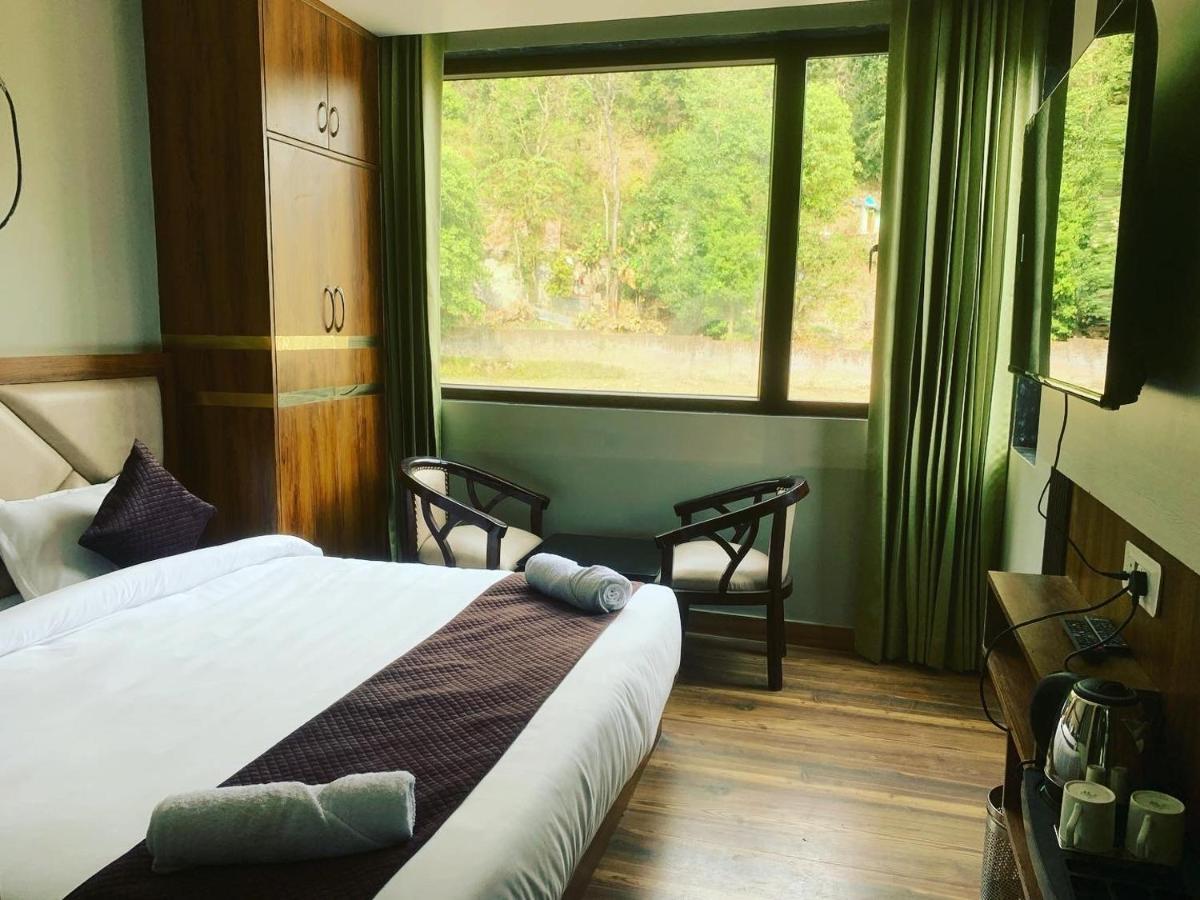 Hotel & Hostel Vimal Ganga ริชิเคช ภายนอก รูปภาพ