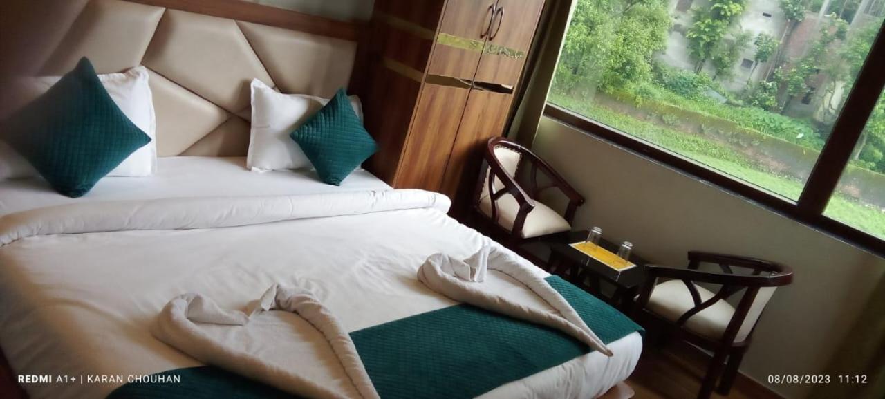 Hotel & Hostel Vimal Ganga ริชิเคช ภายนอก รูปภาพ