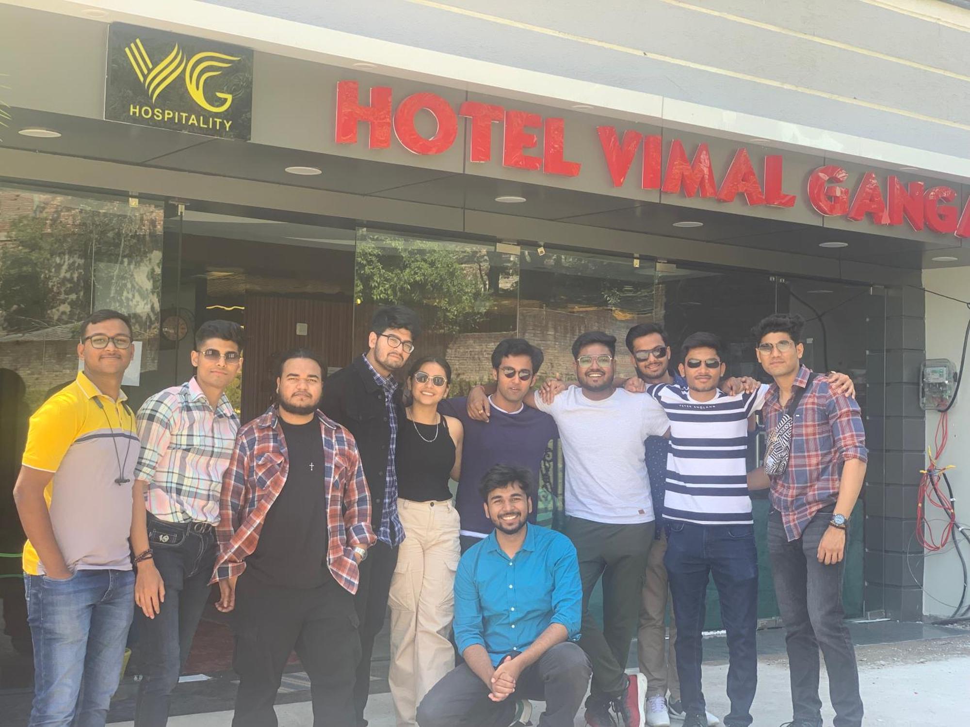 Hotel & Hostel Vimal Ganga ริชิเคช ภายนอก รูปภาพ