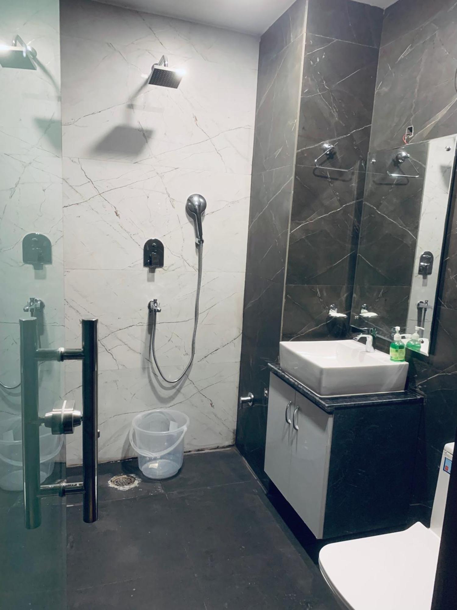 Hotel & Hostel Vimal Ganga ริชิเคช ภายนอก รูปภาพ