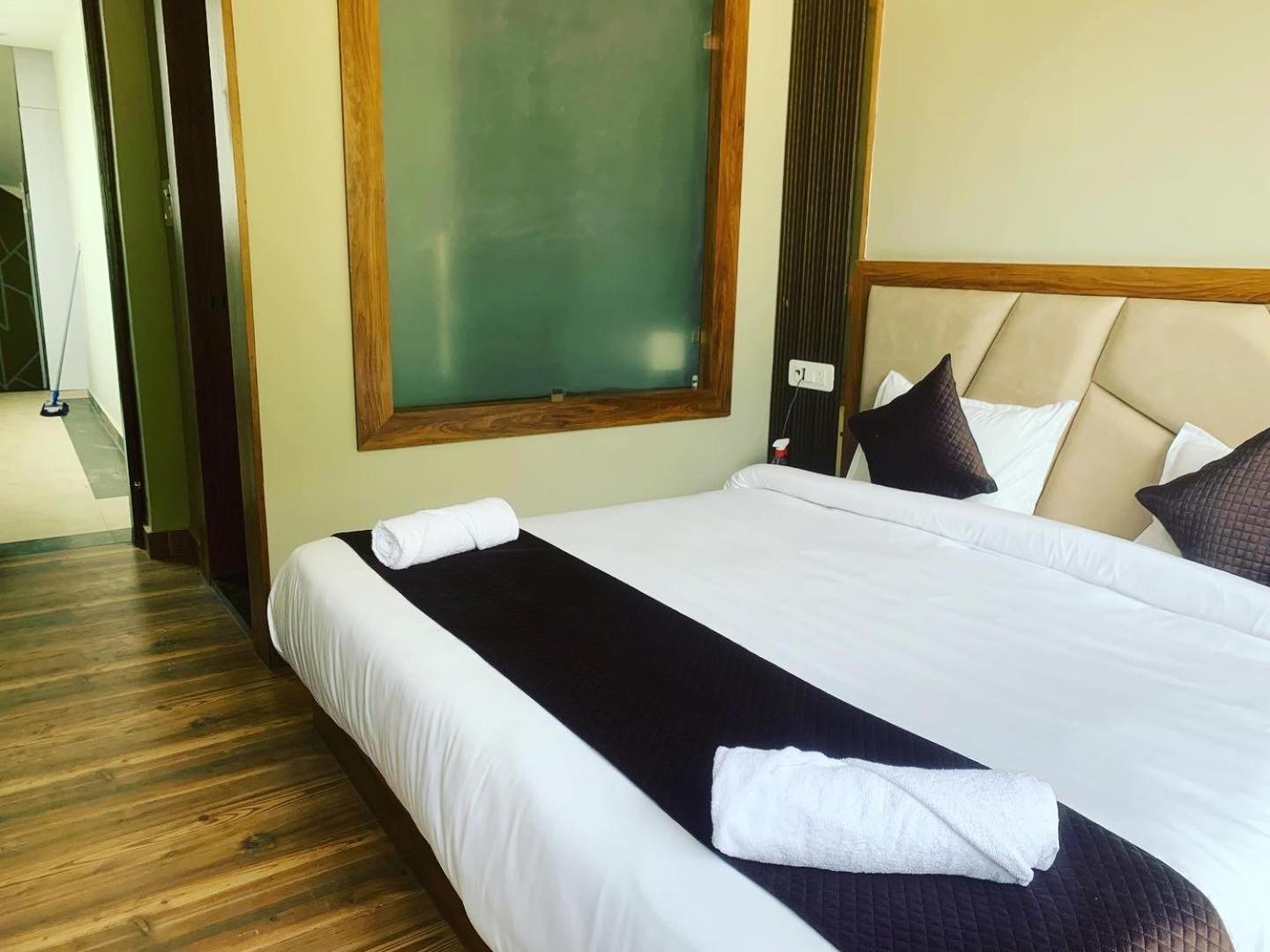 Hotel & Hostel Vimal Ganga ริชิเคช ภายนอก รูปภาพ